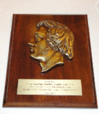 20101202_chopinrecetion_relief.gif