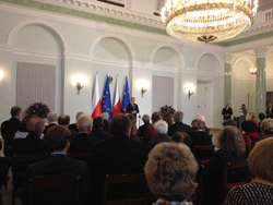 20151017_president_presidentialmeeting1.gif