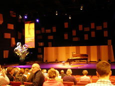 20110330_hall.jpg