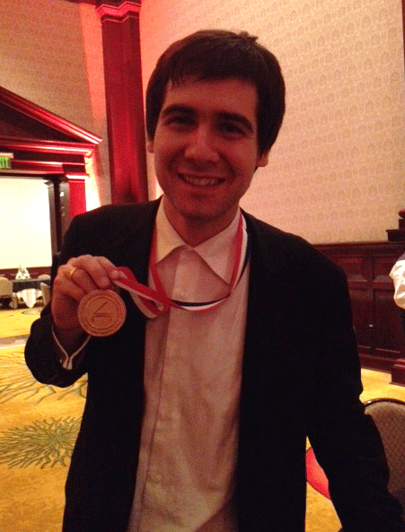 http://www.piano.or.jp/report/04ess/livereport/images/gold_kholodenko.gif